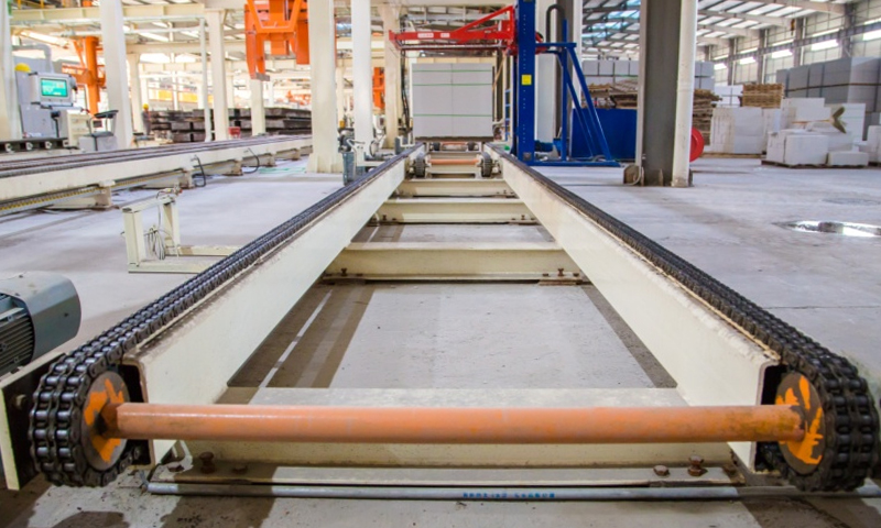 Blokkcsomagoló szállítószalag vonal